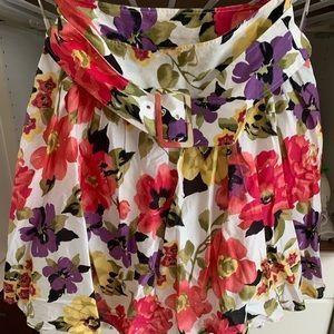 Floral skirt with belt